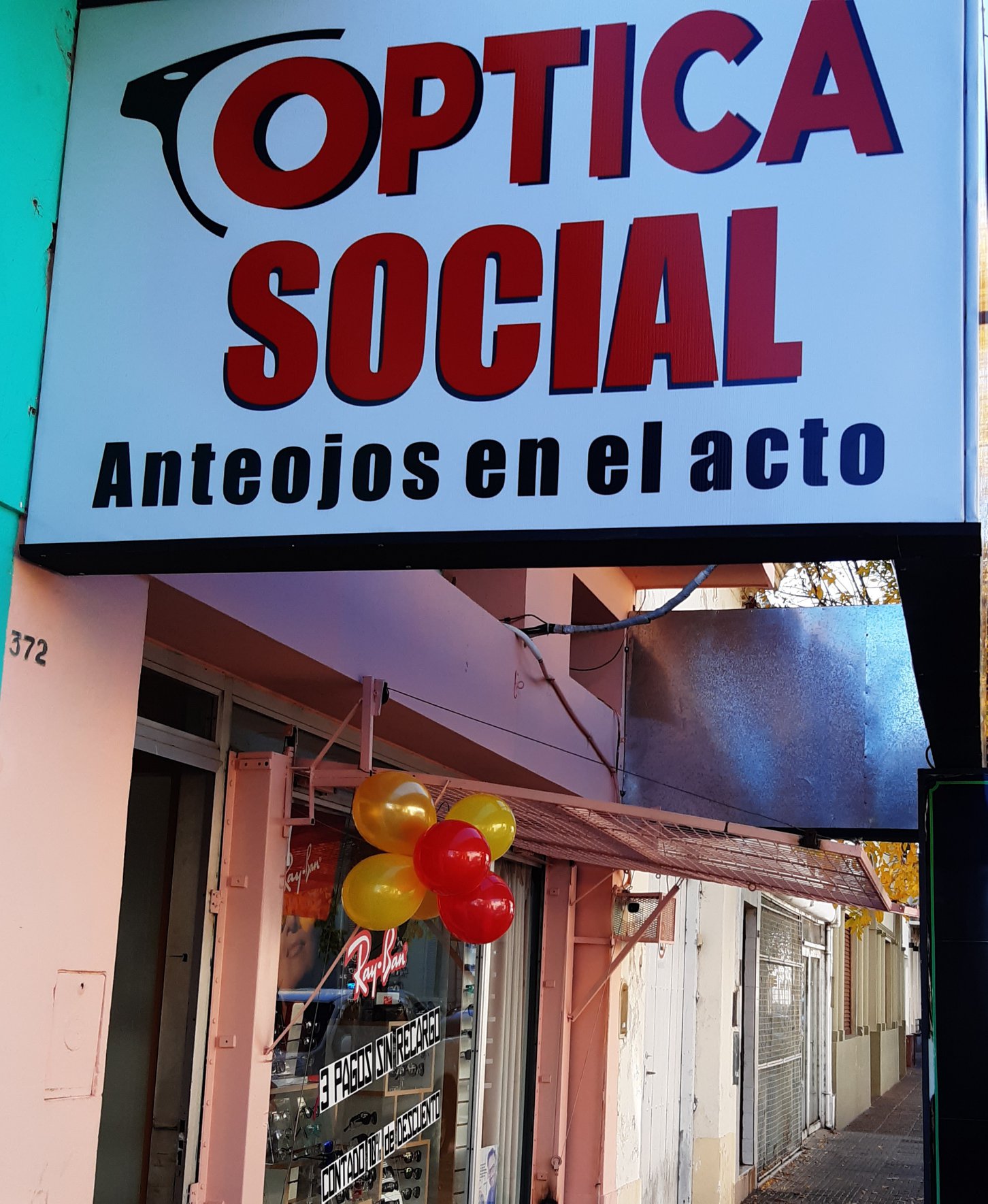 Fachada Óptica Fugaburu